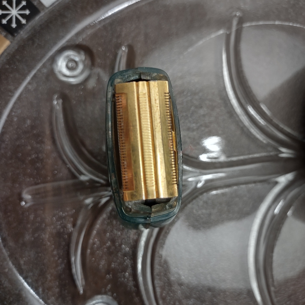 Teal Lady Schick Electric Starburst Pattern Razor - Picture 3 of 12